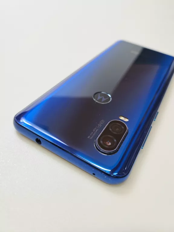 TELEFON MOTOROLA ONE VISION XT1970-3 4/128 GB STAN BDB