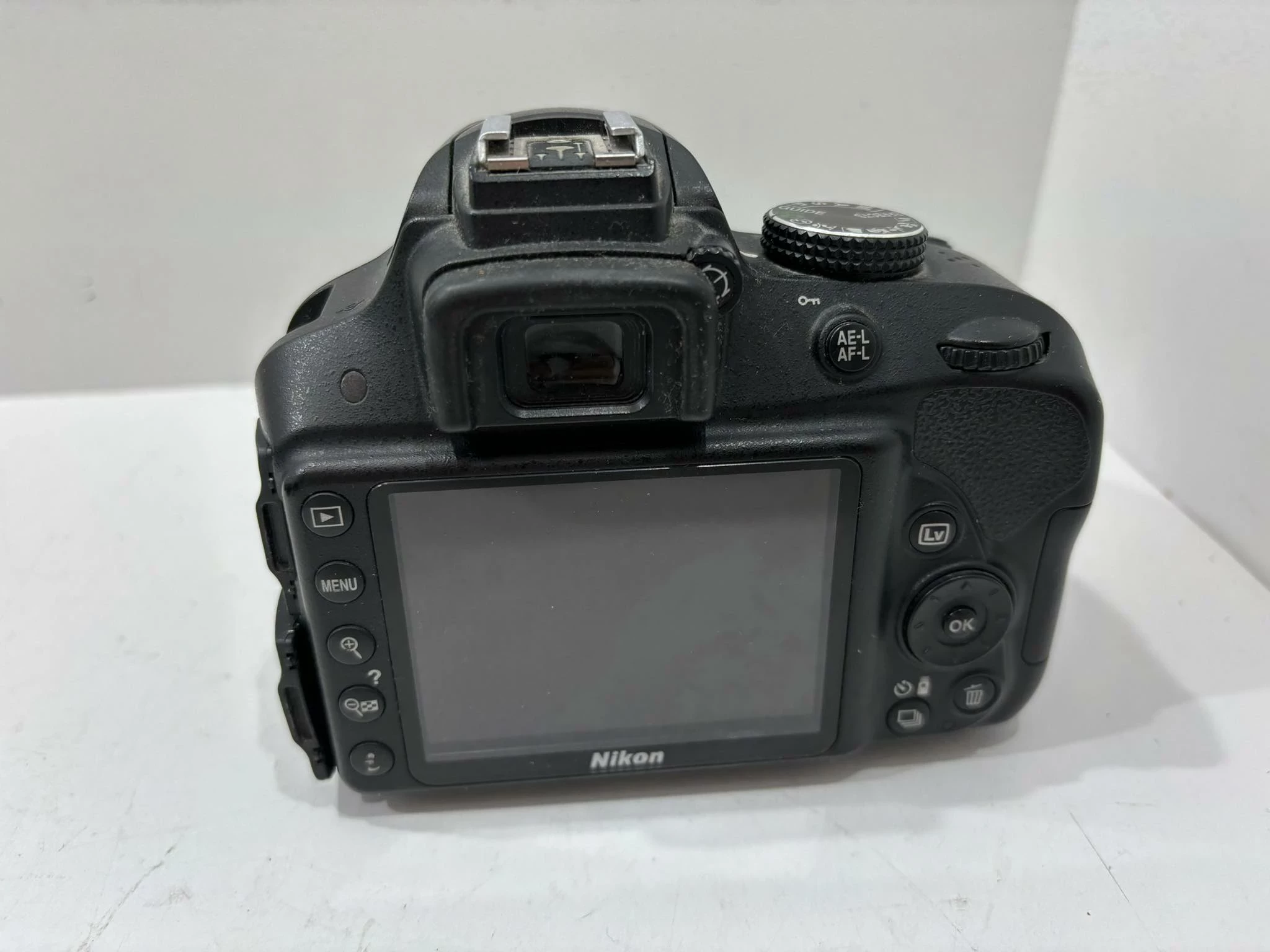 aparat-lustrzanka-nikon-d3300-lad-mikrofon-rozdzielczosc-2010