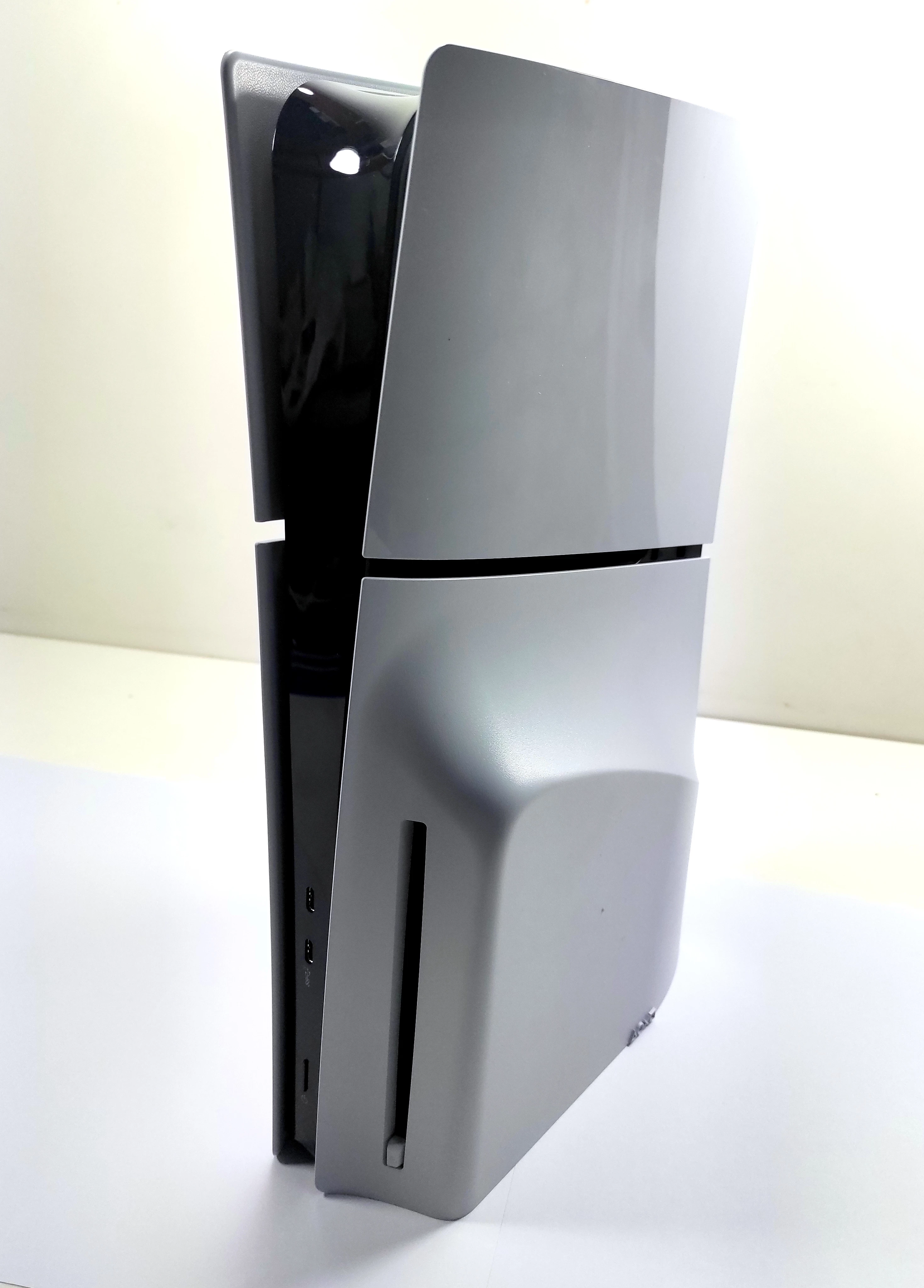 konsola-ps5-1tb-kompletny-zestaw-gra-fv-stan-uzywany