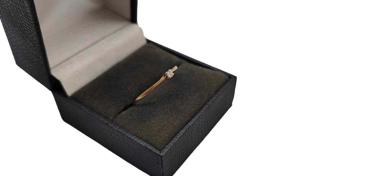 zloty-pierscionek-z-brylantem-005-ct-pr585-r19-certyfikat-stan-11323-2