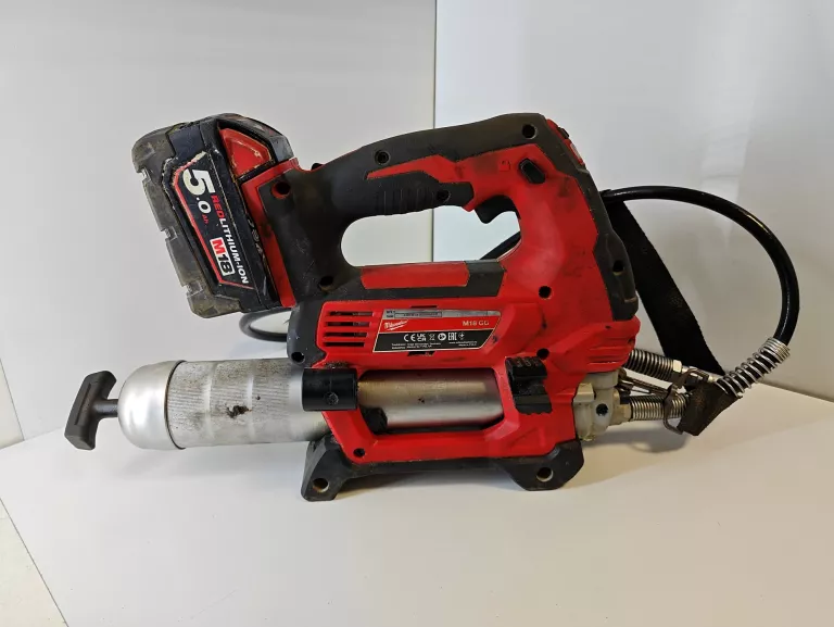 MILWAUKEE M18 GG SMAROWNICA + AKU 5.0AH TOWOTNICA