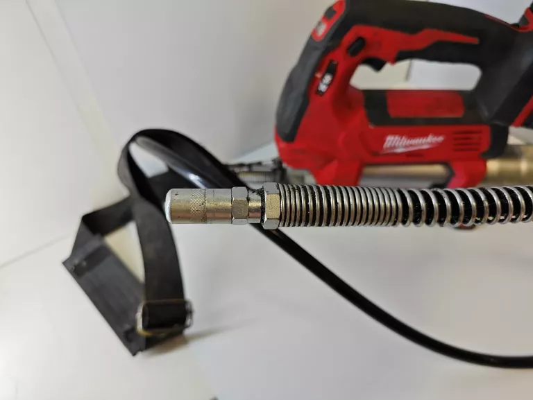MILWAUKEE M18 GG SMAROWNICA + AKU 5.0AH TOWOTNICA