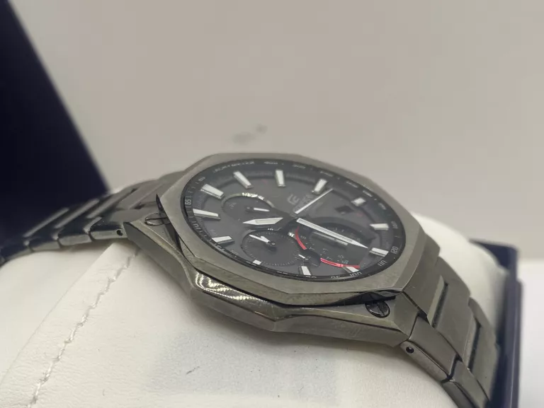 ZEGAREK CASIO EDIFICE EQB-1000 5639