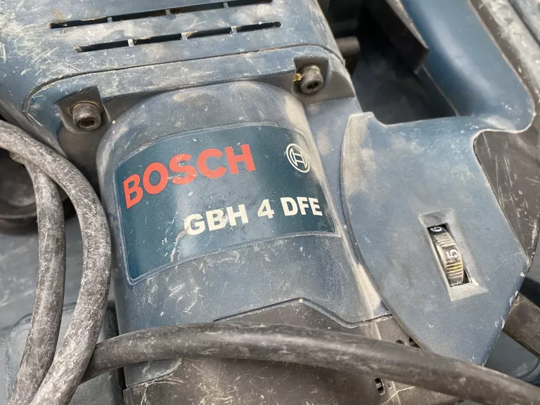 MŁOTOWIERTARKA BOSCH GBH 4 DFE WALIZKA