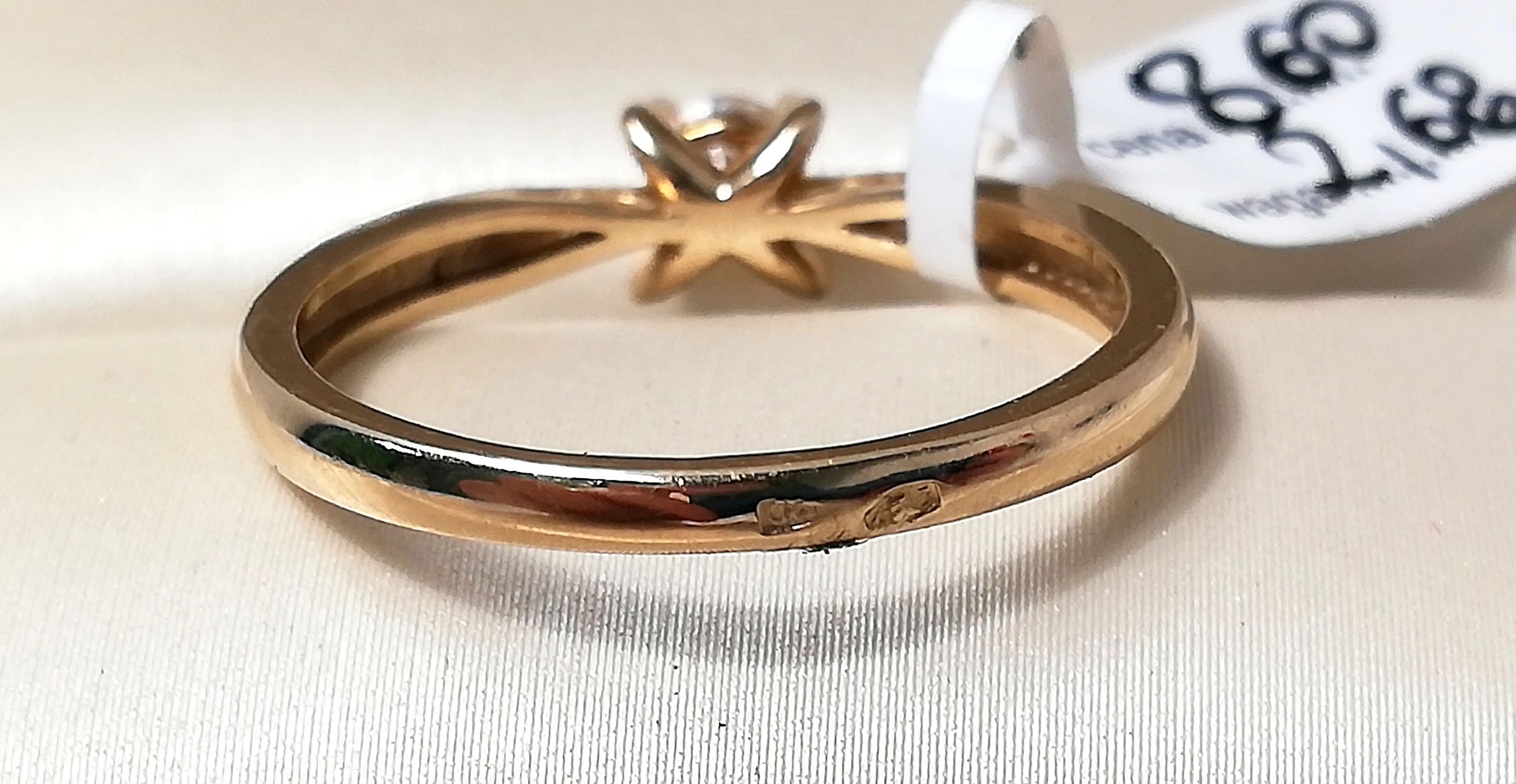 zloty-pierscionek-z-jedna-cyrkonia-268gr-585-r17-kamien-17088-128