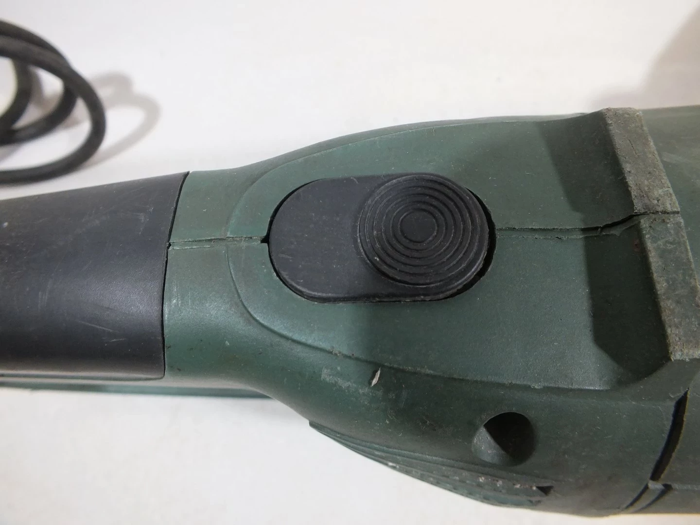 szlifierka-katowa-eurotec-ag-232-bn-stan-uzywany