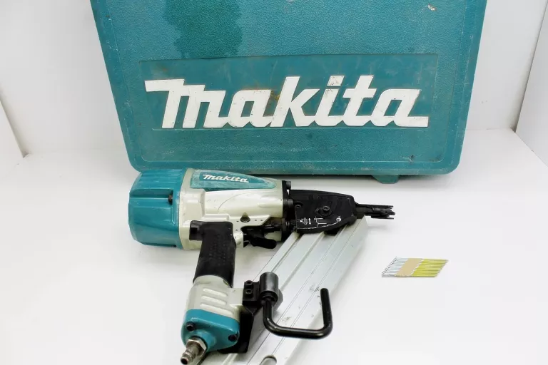 GWOŹDZIARKA PNEUMATYCZNA MAKITA AN943 50-90 MM WALIZKA