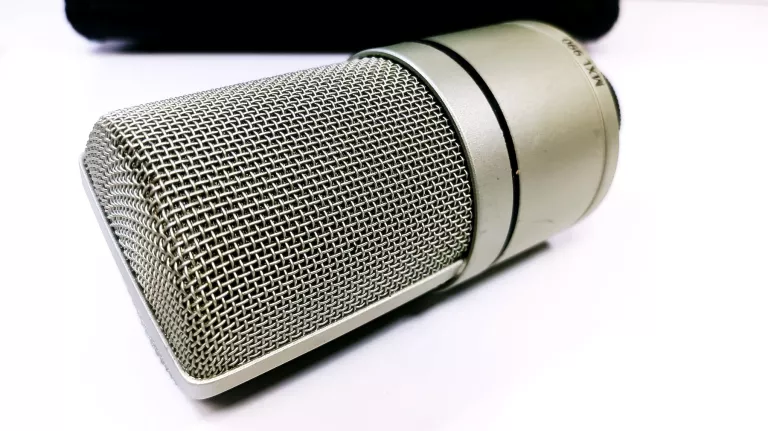 MIKROFON STUDYJNY - POJEMNOŚCIOWY - MXL 990 KOMPLET ETUI