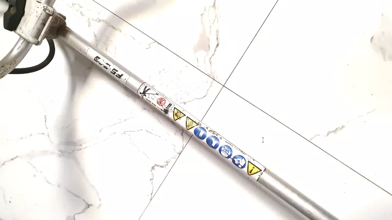 KOSA SPALINOWA STIHL FS 240