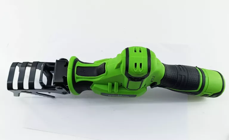 akumulatorowa-pila-do-galezi-gardenic-12v-max-zakres-mocy