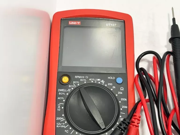MIERNIK UNI-T UT107