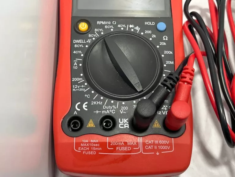 MIERNIK UNI-T UT107