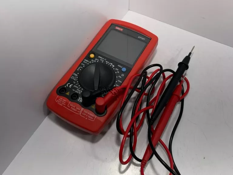 MIERNIK UNI-T UT107