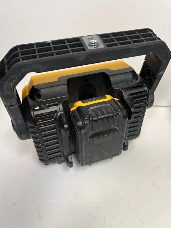 LAMPA LED AKU DEWALT DCL077 18V 2000 LM + AKU 5AH