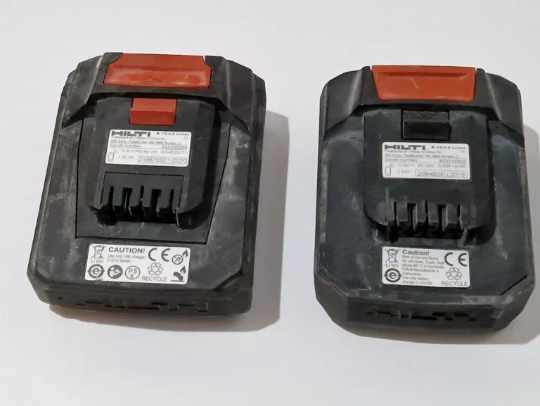 LASER KRZYRZOWY HILTI PM 40-MG KOMPLET Z WALIZKĄ I STATYWEM!!