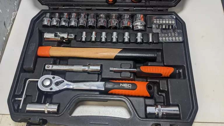 ZESTAW NARZĘDZI NEO TOOLS 08-684