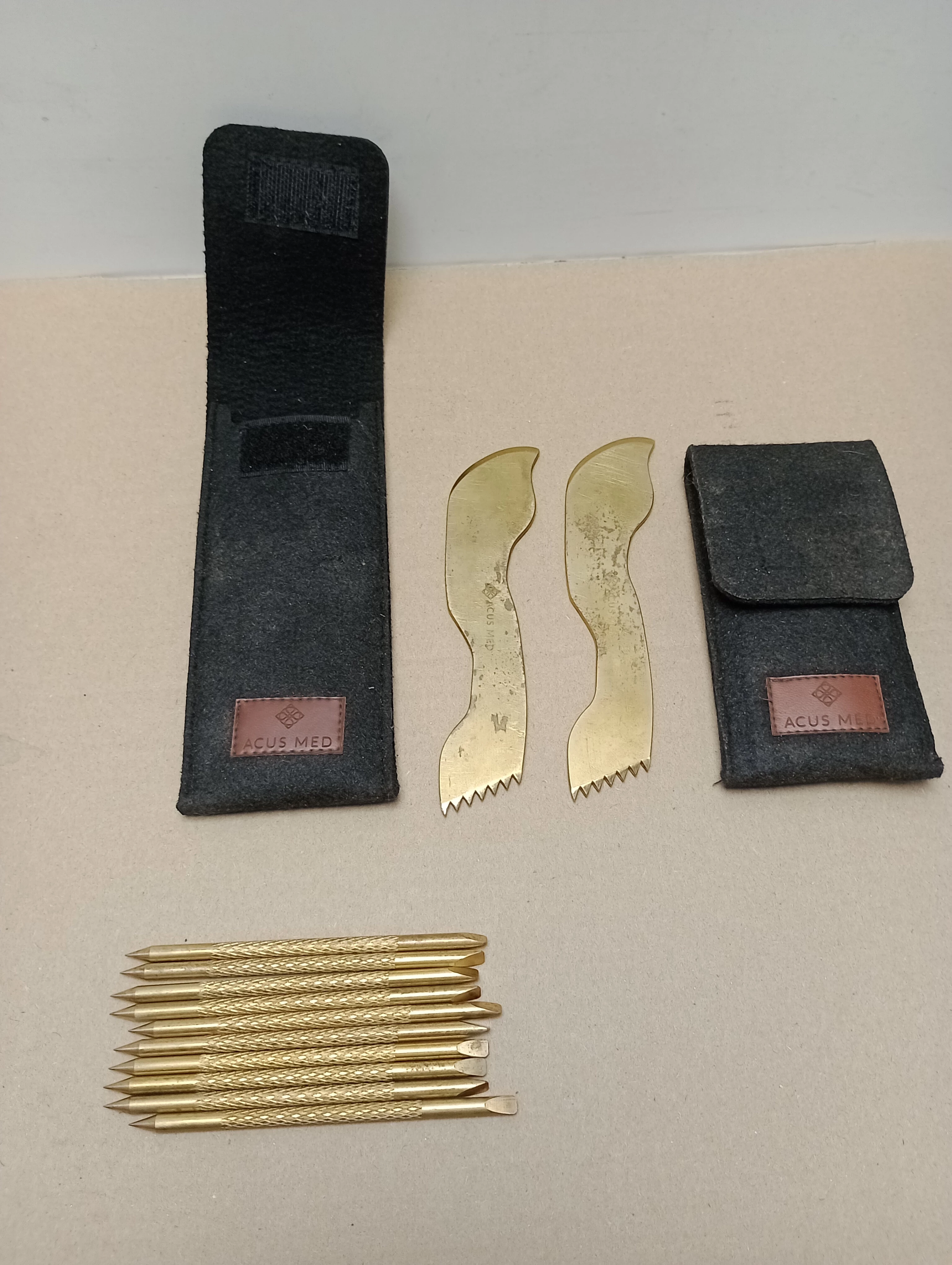 piny-i-katy-do-masaz-acus-med-mosiezne-osiedle-teatralne-3u15-krakow