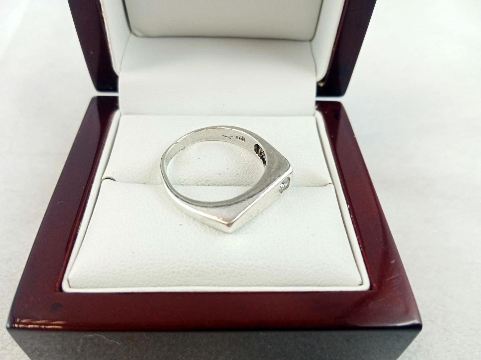 srebrny-geometryczny-pierscionek-376gr-925pr-r17-material-15835-4