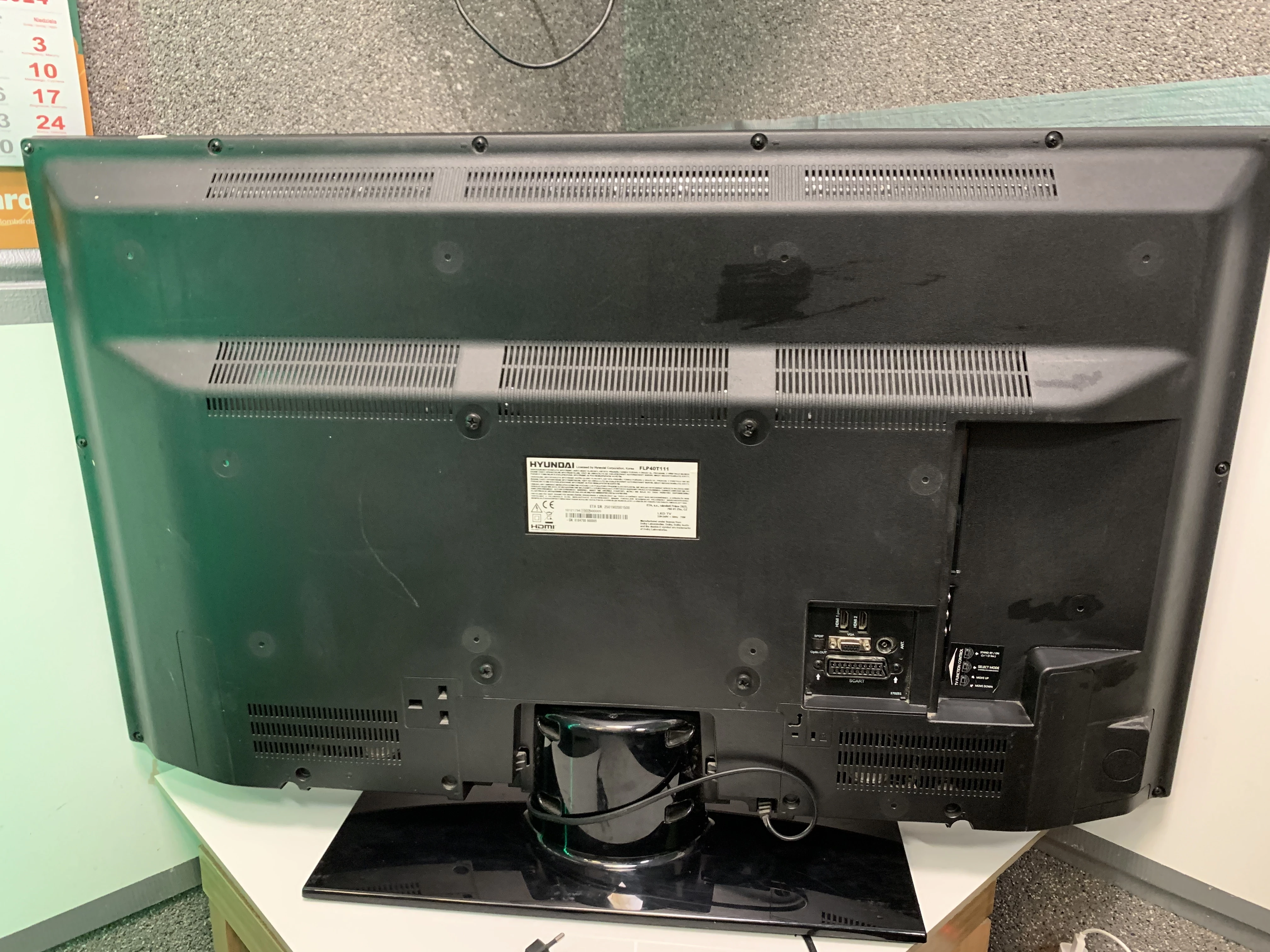 telewizor-hyundai-flp40t111-full-hd-polecam-przekatna-ekranu-cale-40