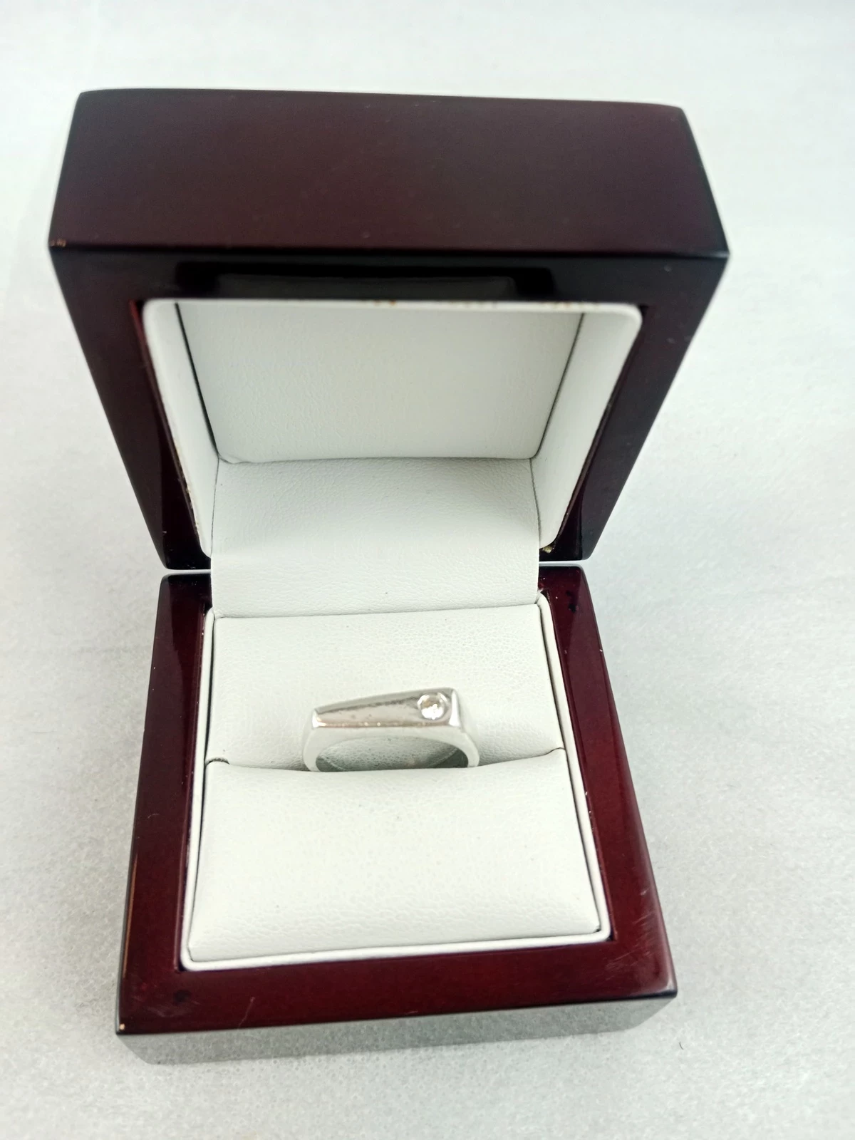 srebrny-geometryczny-pierscionek-376gr-925pr-r17-ean-gtin-5903205466228