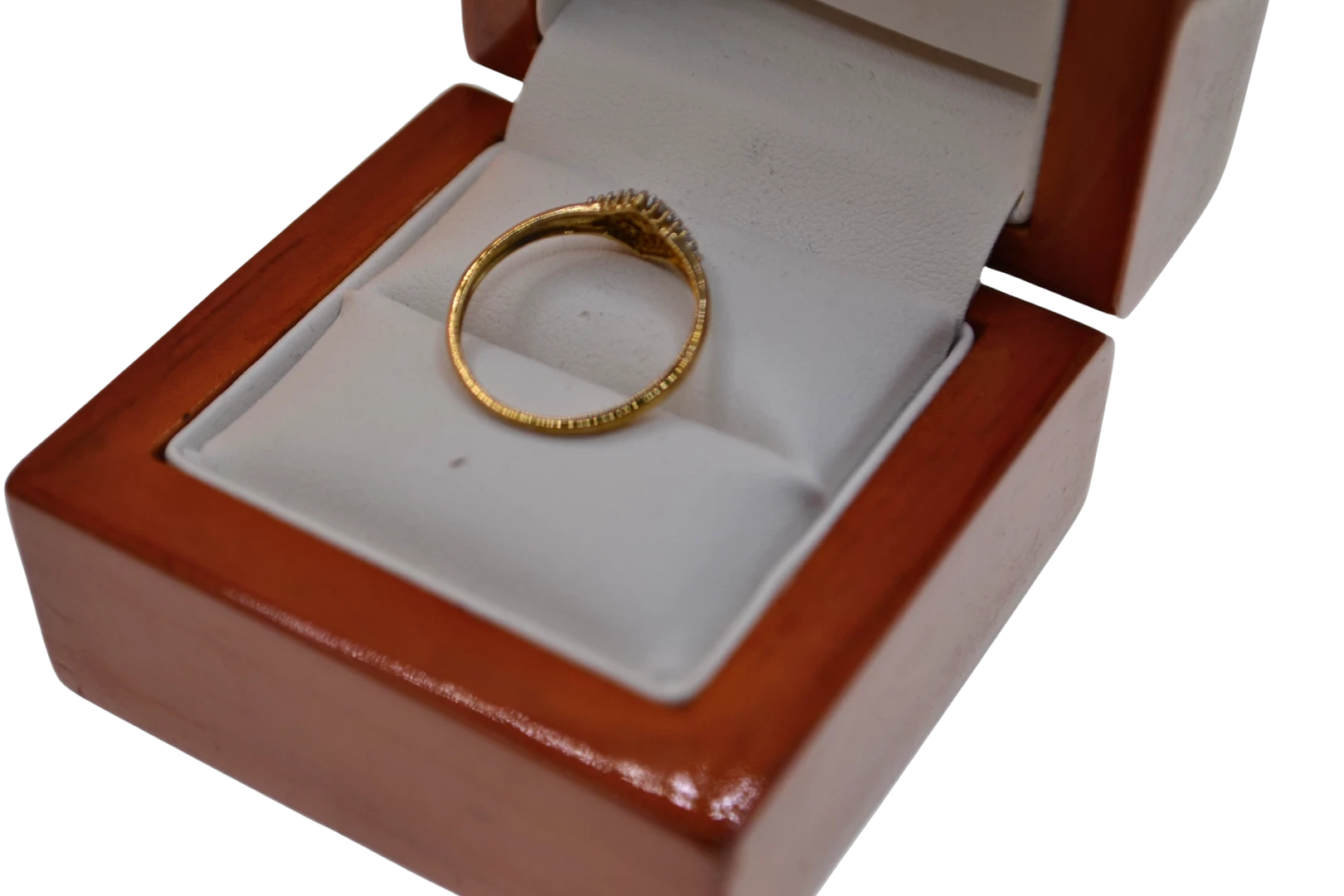 wyrob-jubilerski-uzywany-pierscionek-p375-material-15835-2