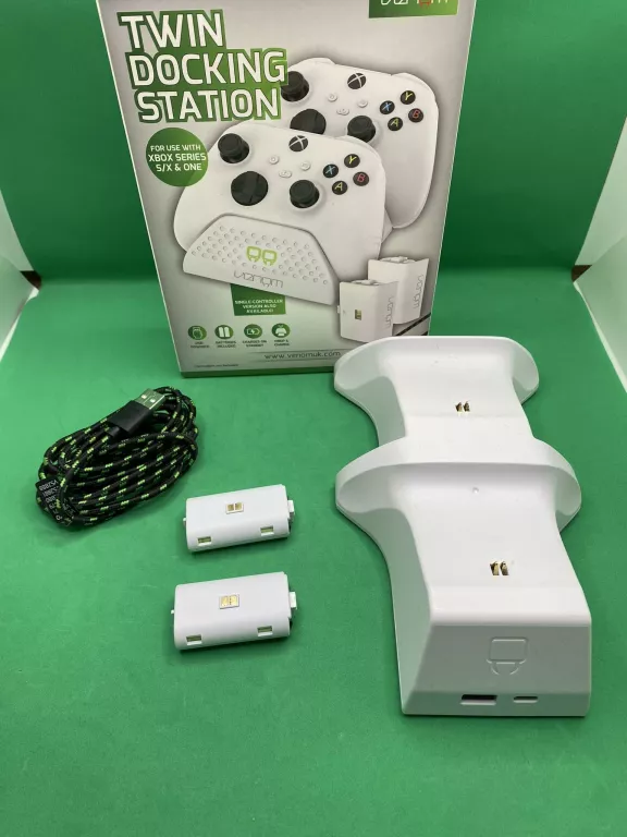 ŁADOWARKA XBOX SERIES X TWIN DOCKING