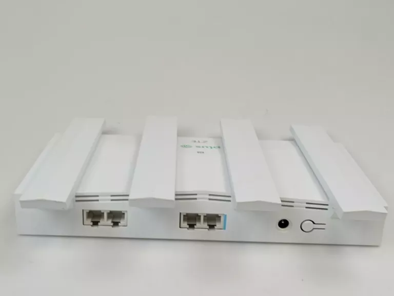ROUTER ZTE MC889 ODU 5G + T3000 802.11AX (WI-FI 6)