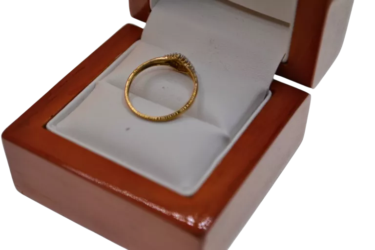 wyrob-jubilerski-uzywany-pierscionek-p375-material-15835-2