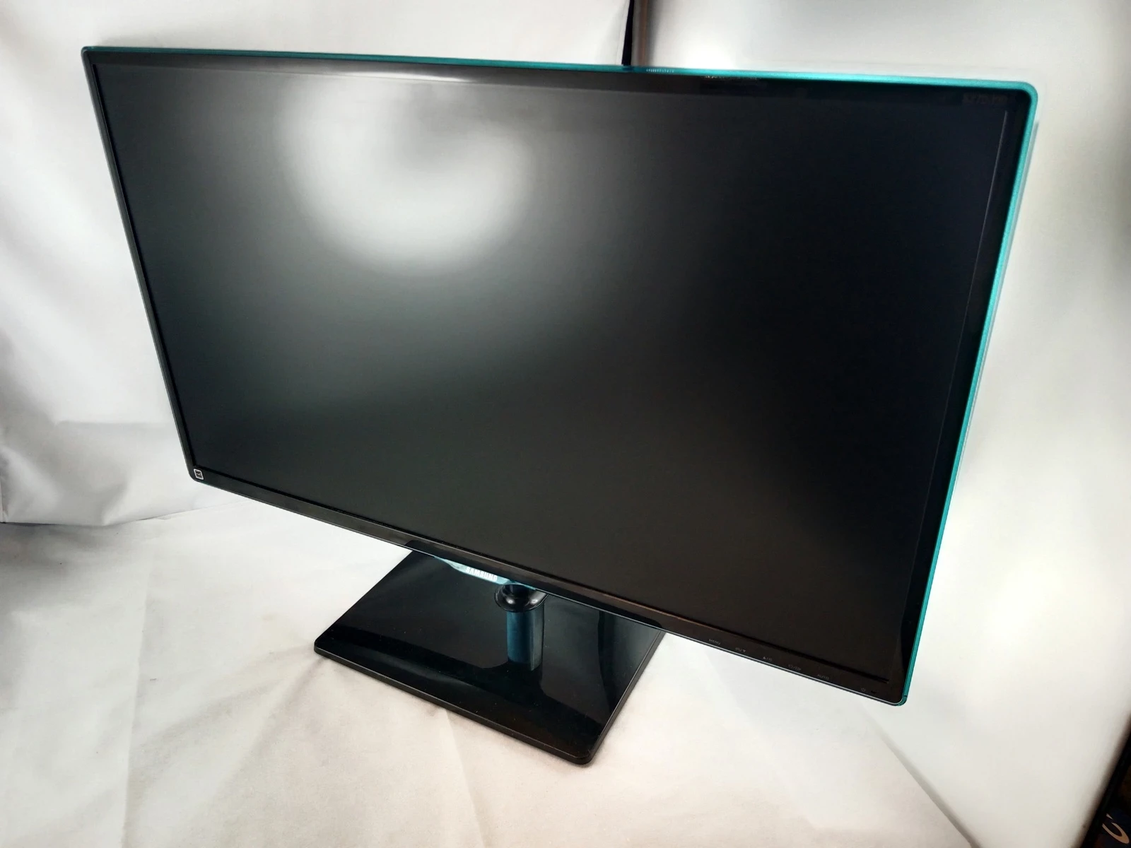 monitor-full-hd-27-cali-samsung-s27d390h-al-niepodleglosci-63u-monki