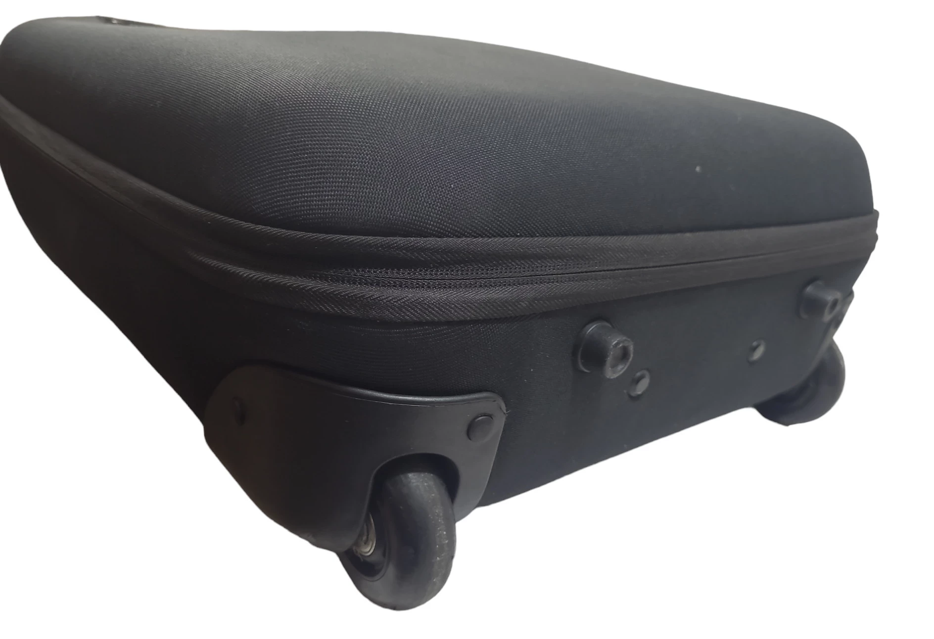 walizka-podrozna-fila-czarna-srednia-rodzaj-twarda