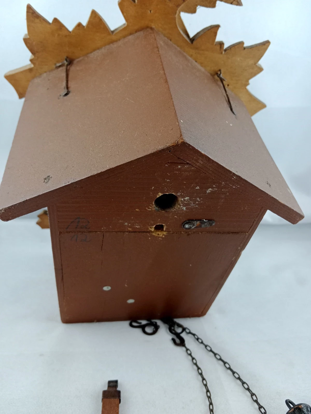 zegar-mechaniczny-z-kukulka-retro-scienny-ciezarki-wahadla-al-niepodleglosci-63u-monki