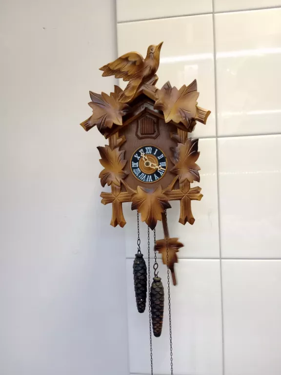 zegar-mechaniczny-z-kukulka-retro-scienny-ciezarki-wahadla-al-niepodleglosci-63u-monki