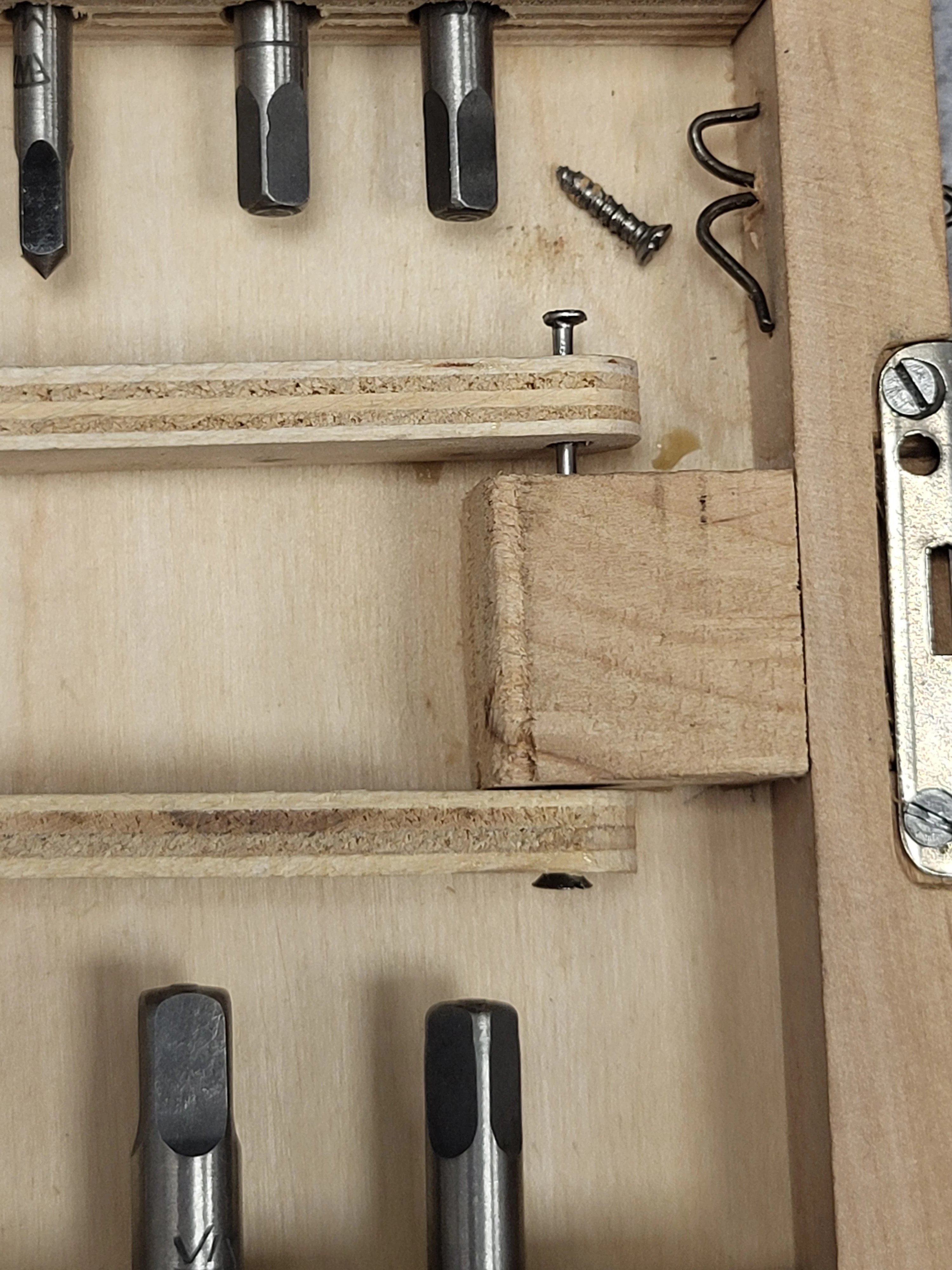 zestaw-gwintownikow-i-narzynek-prl-vis-stan-uzywany