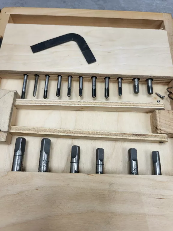 zestaw-gwintownikow-i-narzynek-prl-vis-jozefczaka-4-bytom