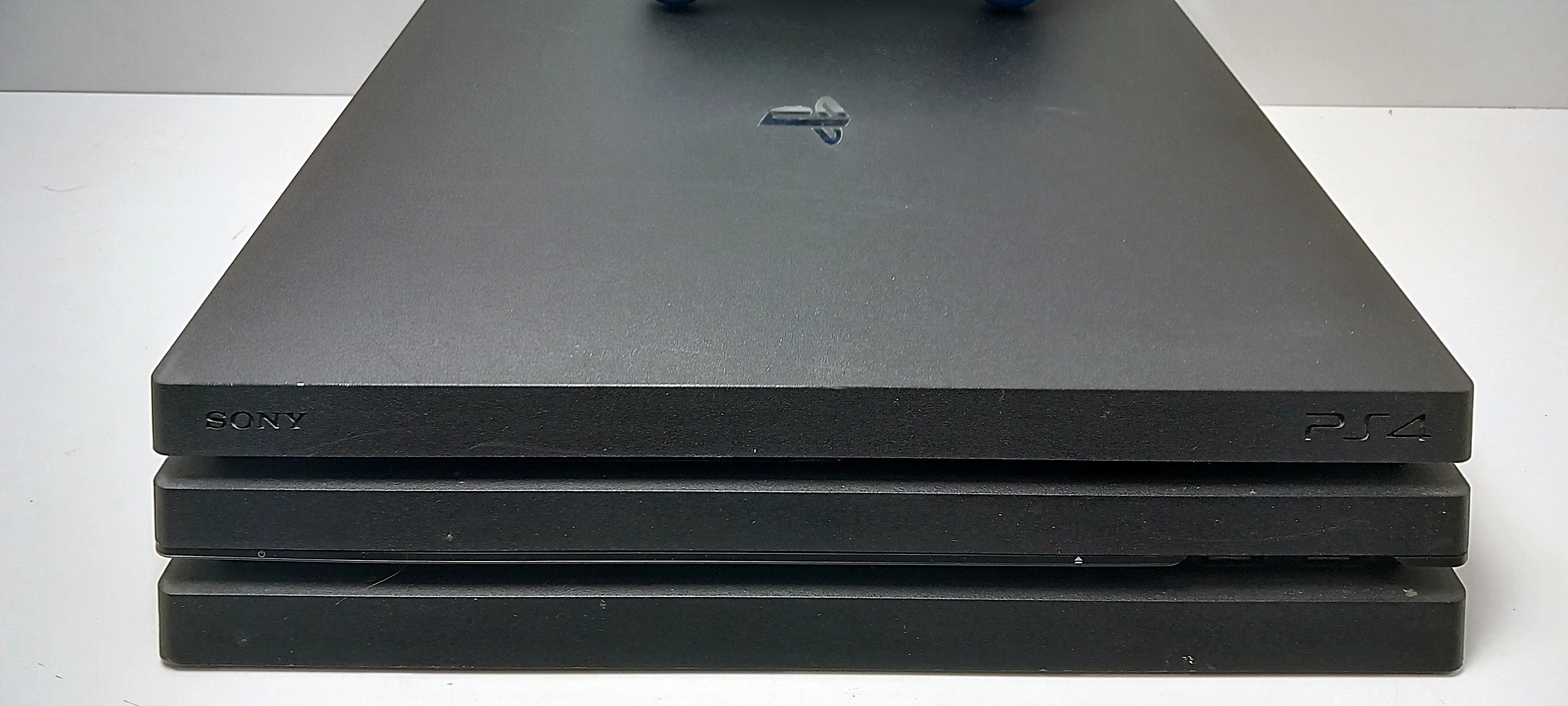 konsola-ps4-pro-1tb-stan-uzywany