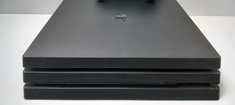 konsola-ps4-pro-1tb-stan-uzywany