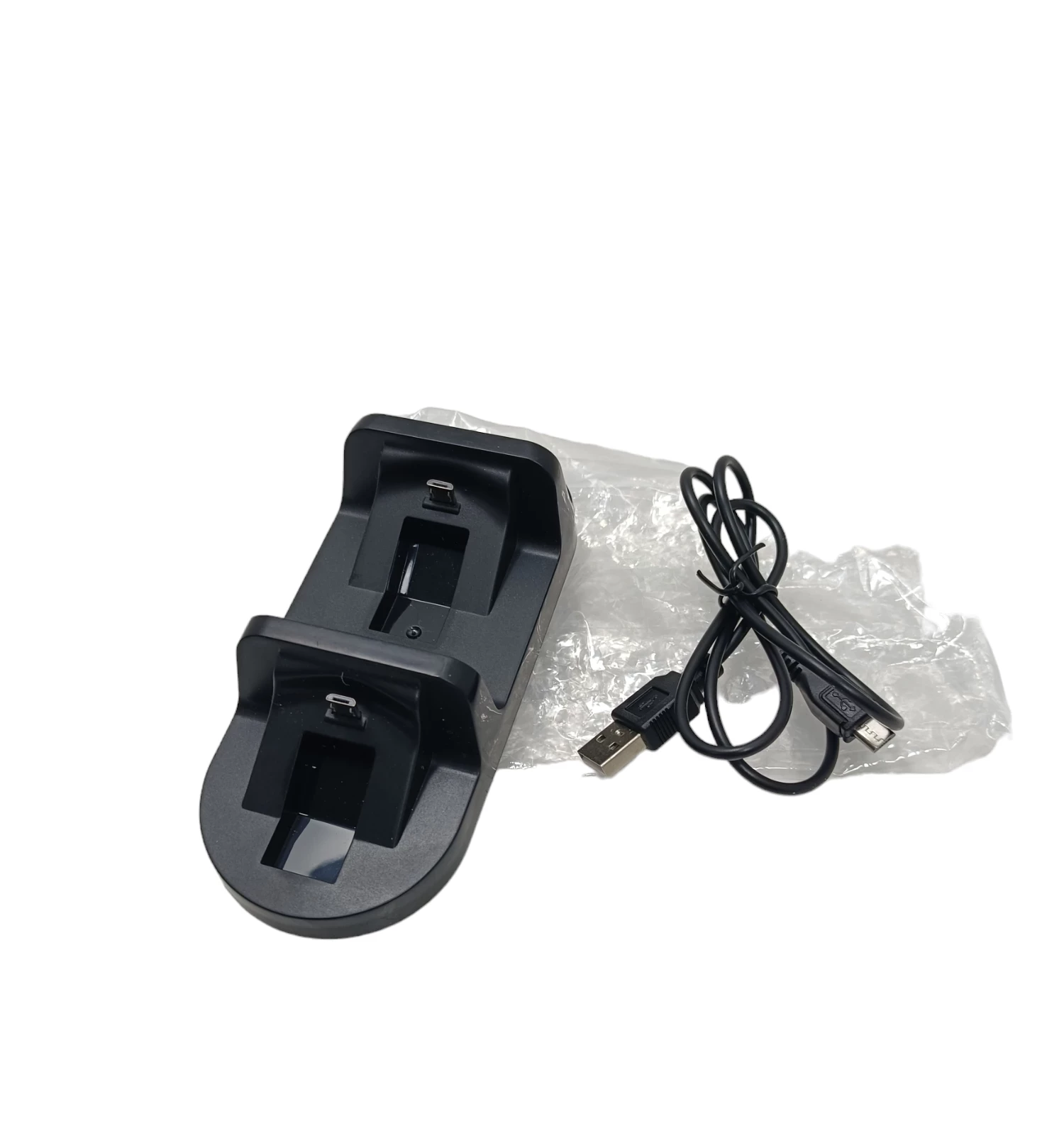 stacja-dokujaca-ladujaca-do-pada-ps4-dobe-stan-11323-238058