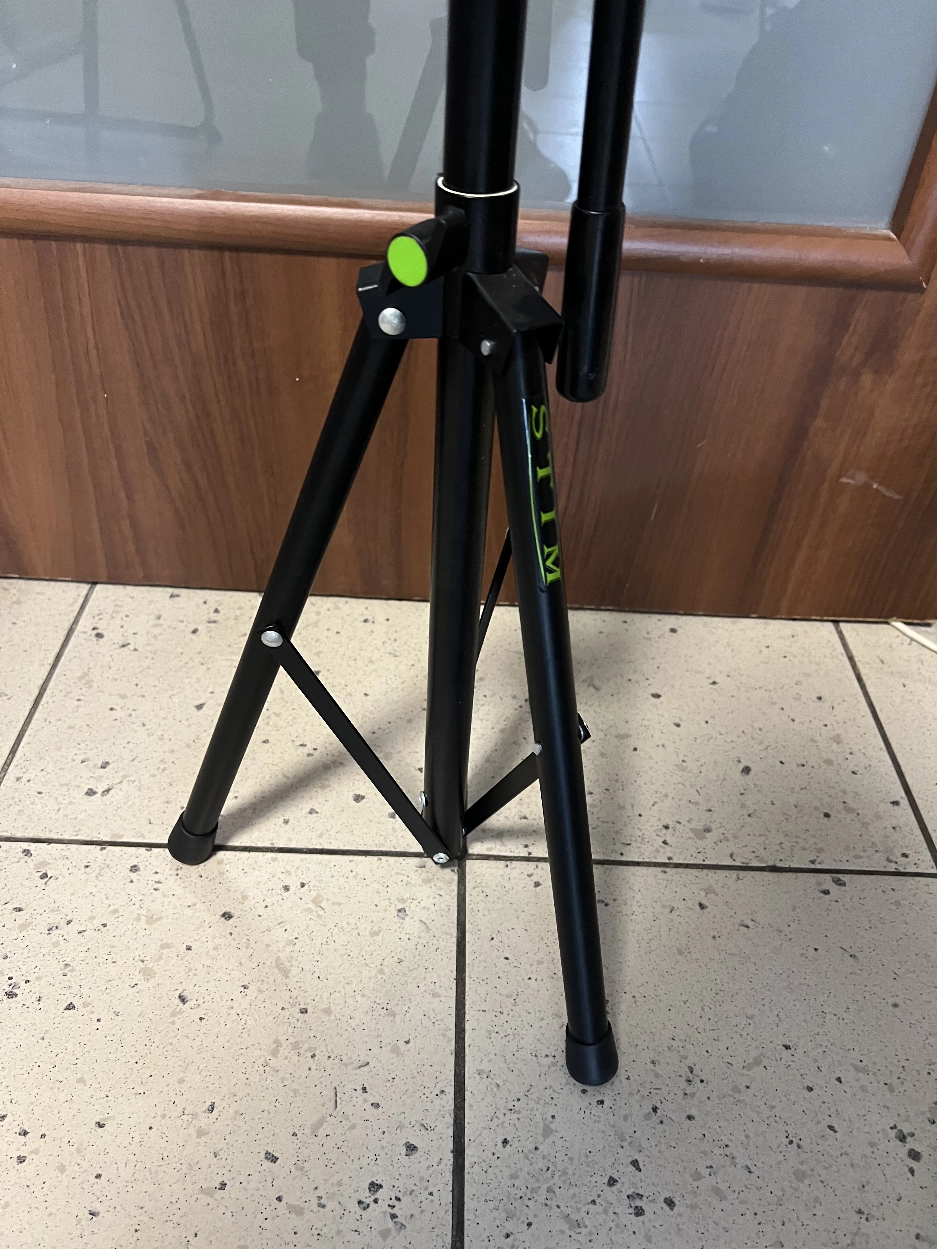 stim-statyw-mikrofonowy-mikrofon-rodzaj-statyw-podlogowy-z-ramieniem