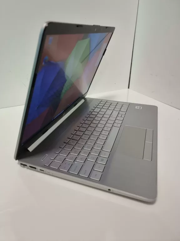 LAPTOP HP 15-DW1000NW + ZASILACZ