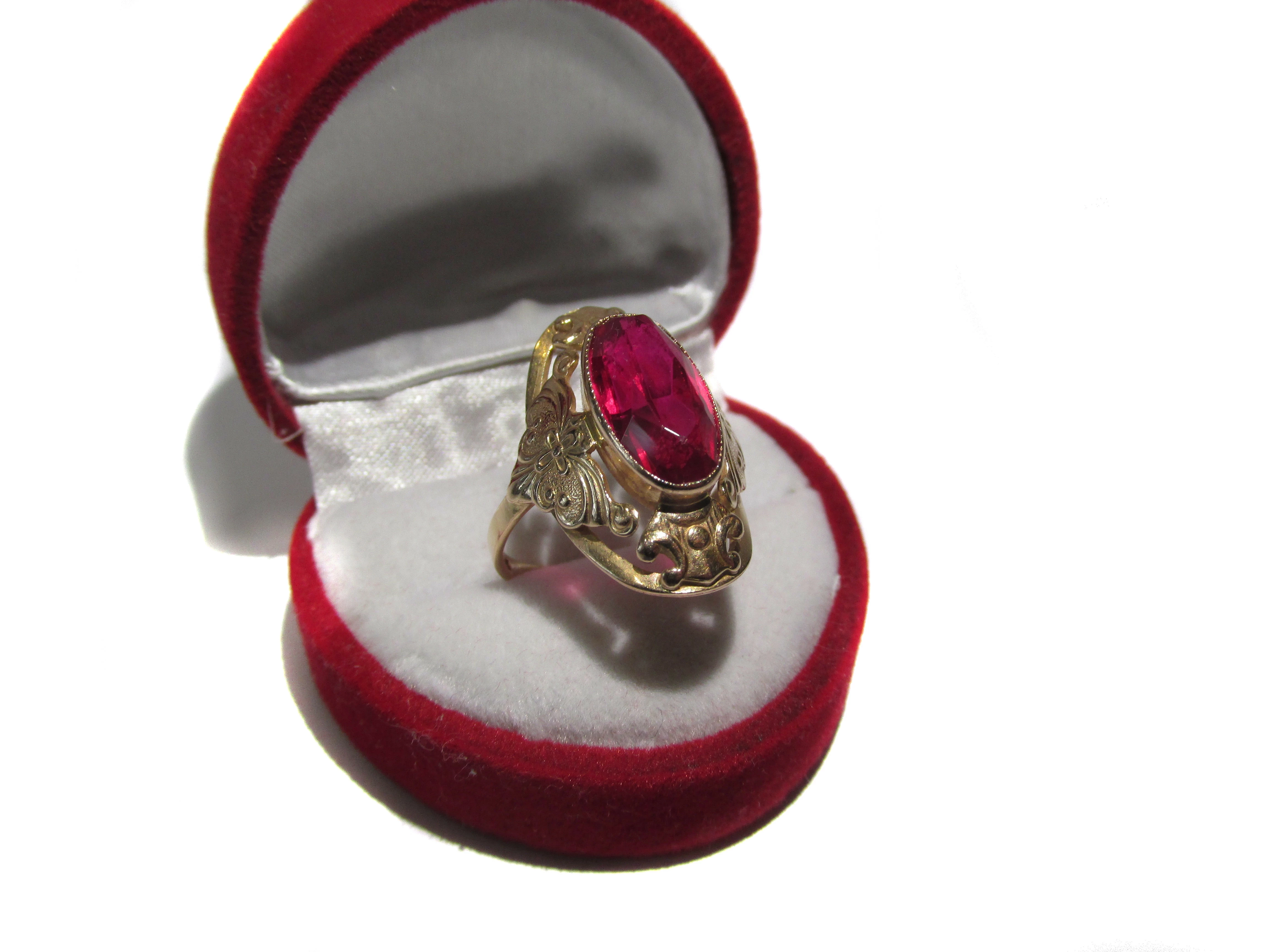 zloty-pierscionek-z-duzym-oczkiem-pr-583-r-18-pilsudskiego-10-krosno