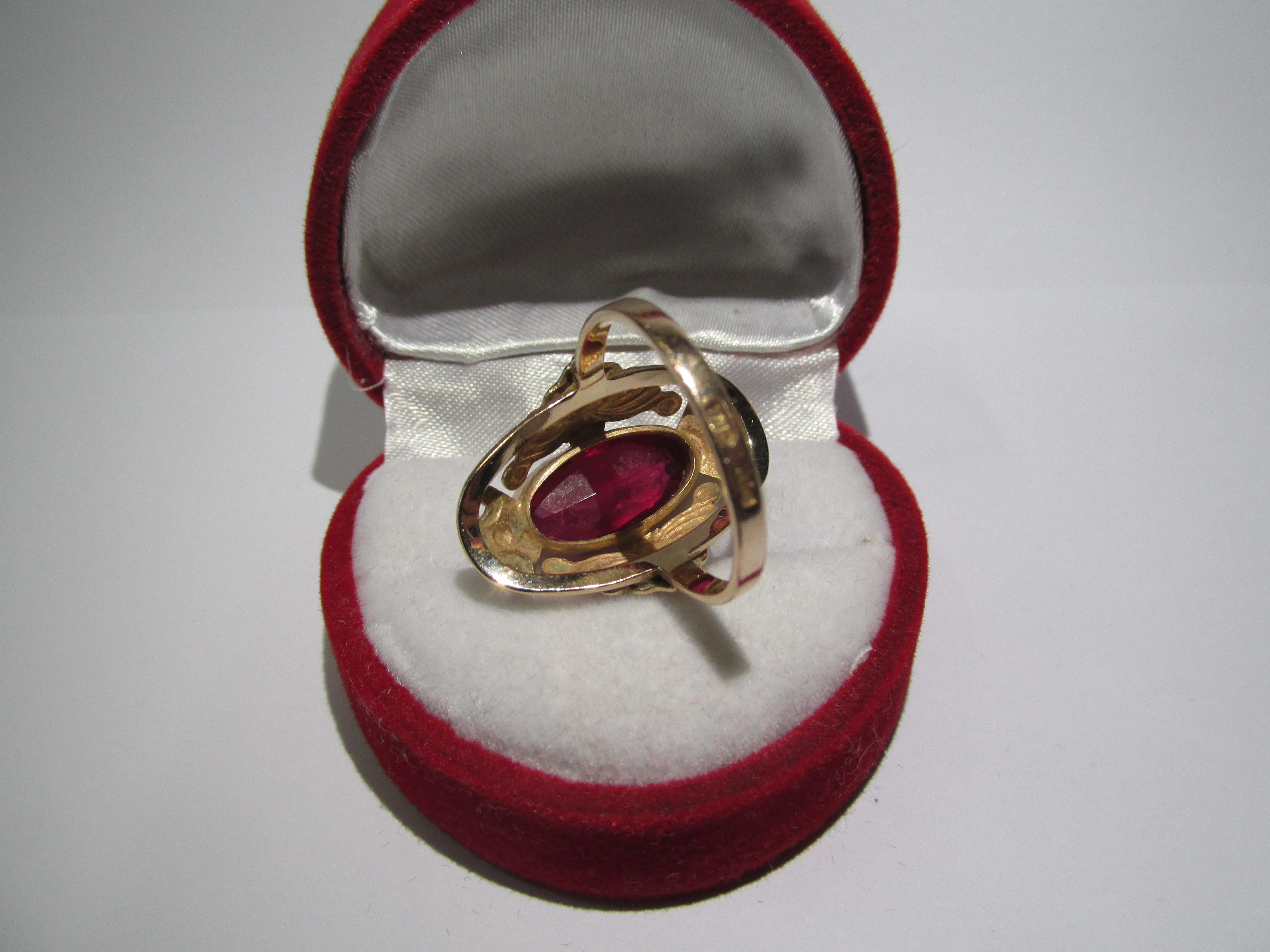 zloty-pierscionek-z-duzym-oczkiem-pr-583-r-18-material-zloto