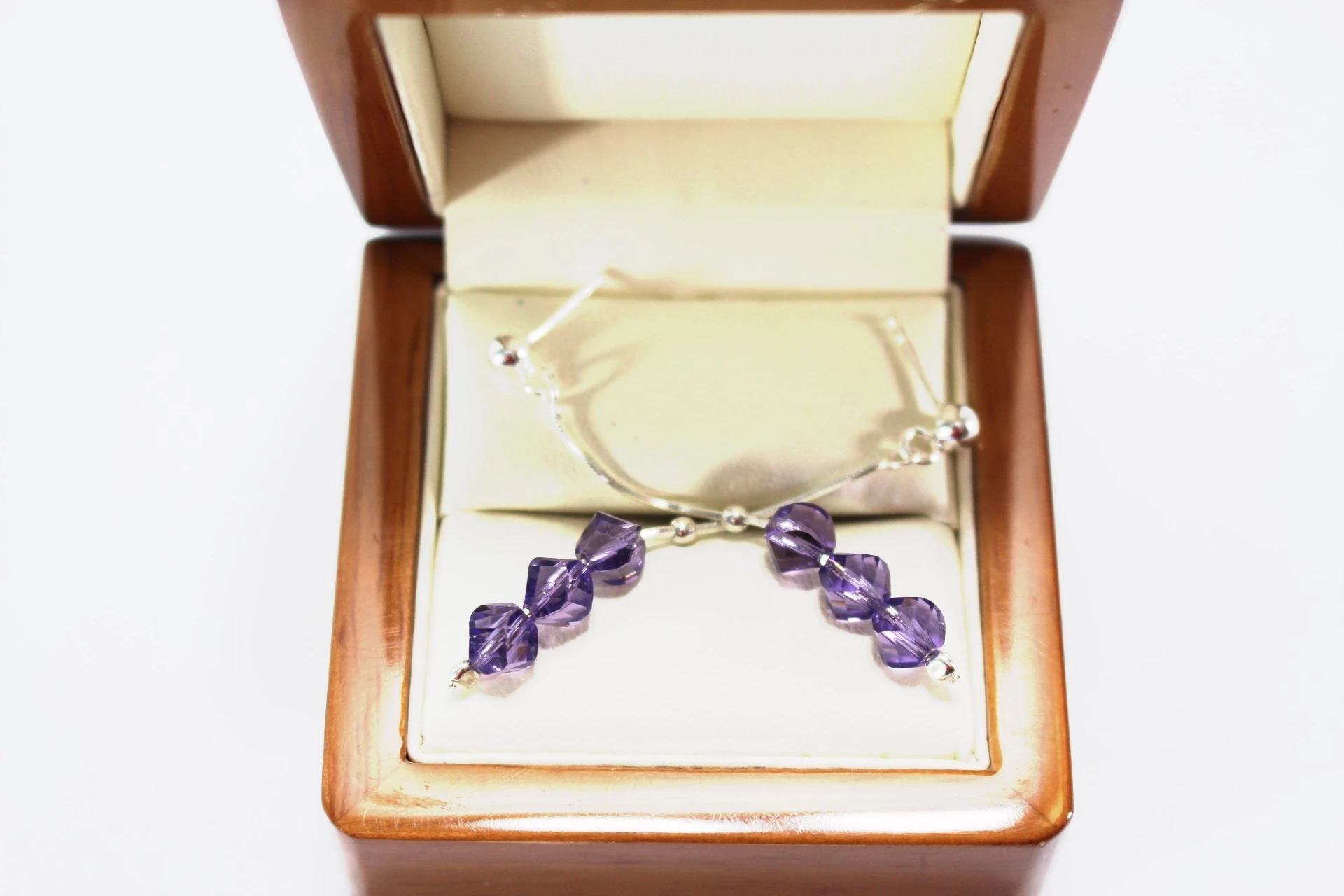 wiszace-srebrne-kolczyki-z-fioletowymi-kuleczkami-26g-p925-marka-226434-1704211