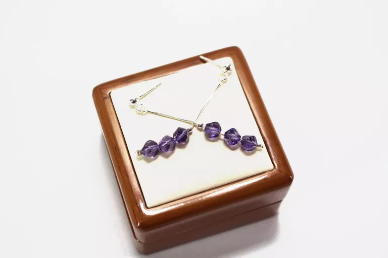 wiszace-srebrne-kolczyki-z-fioletowymi-kuleczkami-26g-p925-partyzantow-2-jedrzejow-palladium