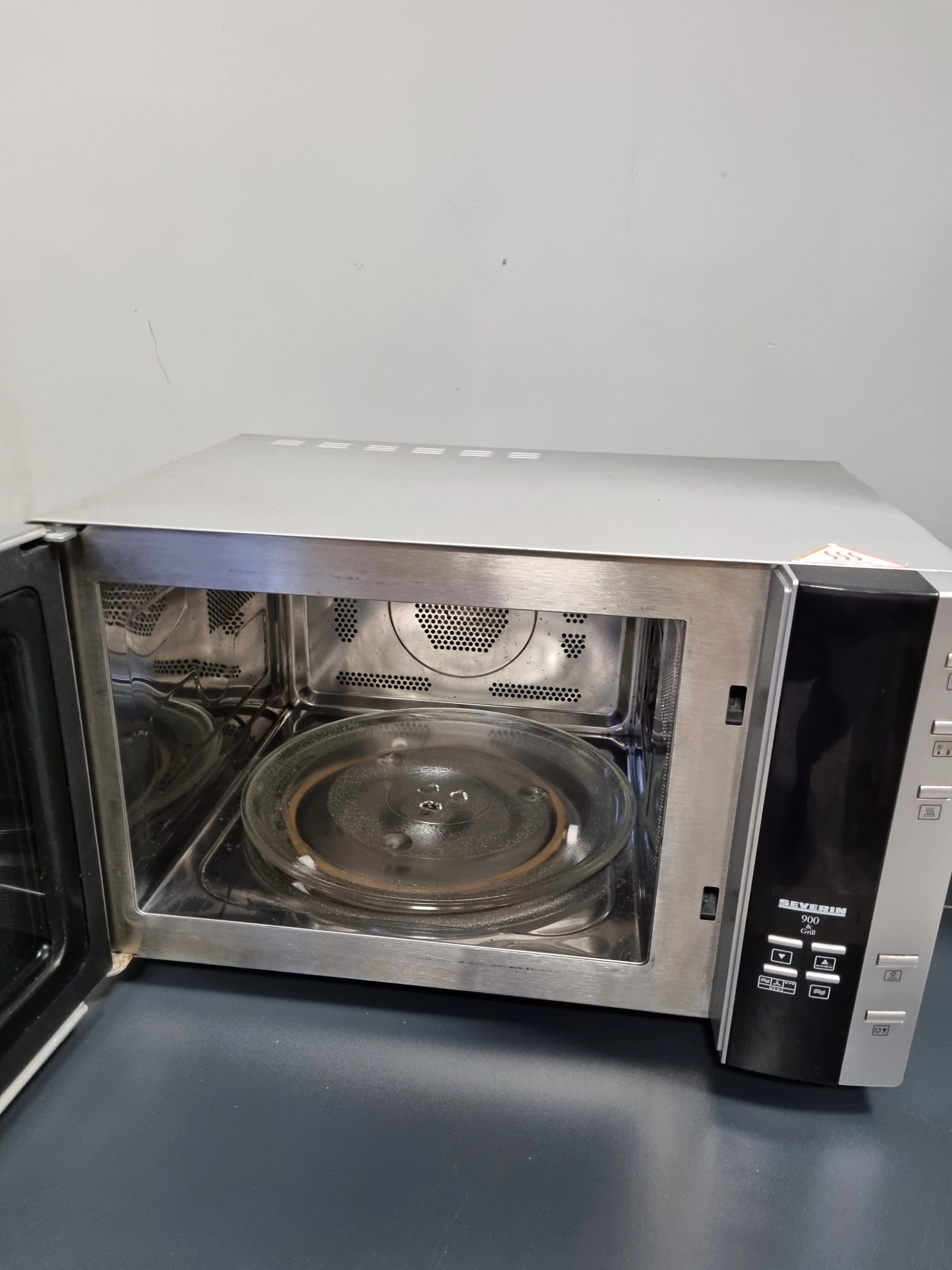 kuchenka-mikrofalowa-severin-mw-7803-800w-opis-pojemnosc-17