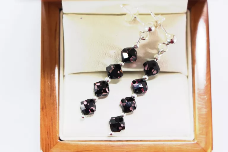 wiszace-srebrne-kolczyki-z-ciemnymi-kamyczkami-33g-p925-rodzaj-2205-2