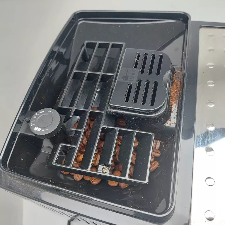 EKSPRES CIŚNIENIOWY DELONGHI ECAM 23.260