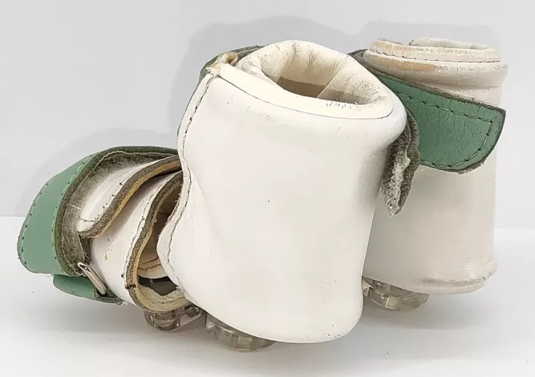 buty-korygujace-deformacje-stop-u-dzieci-bebax-prim-marka-prim