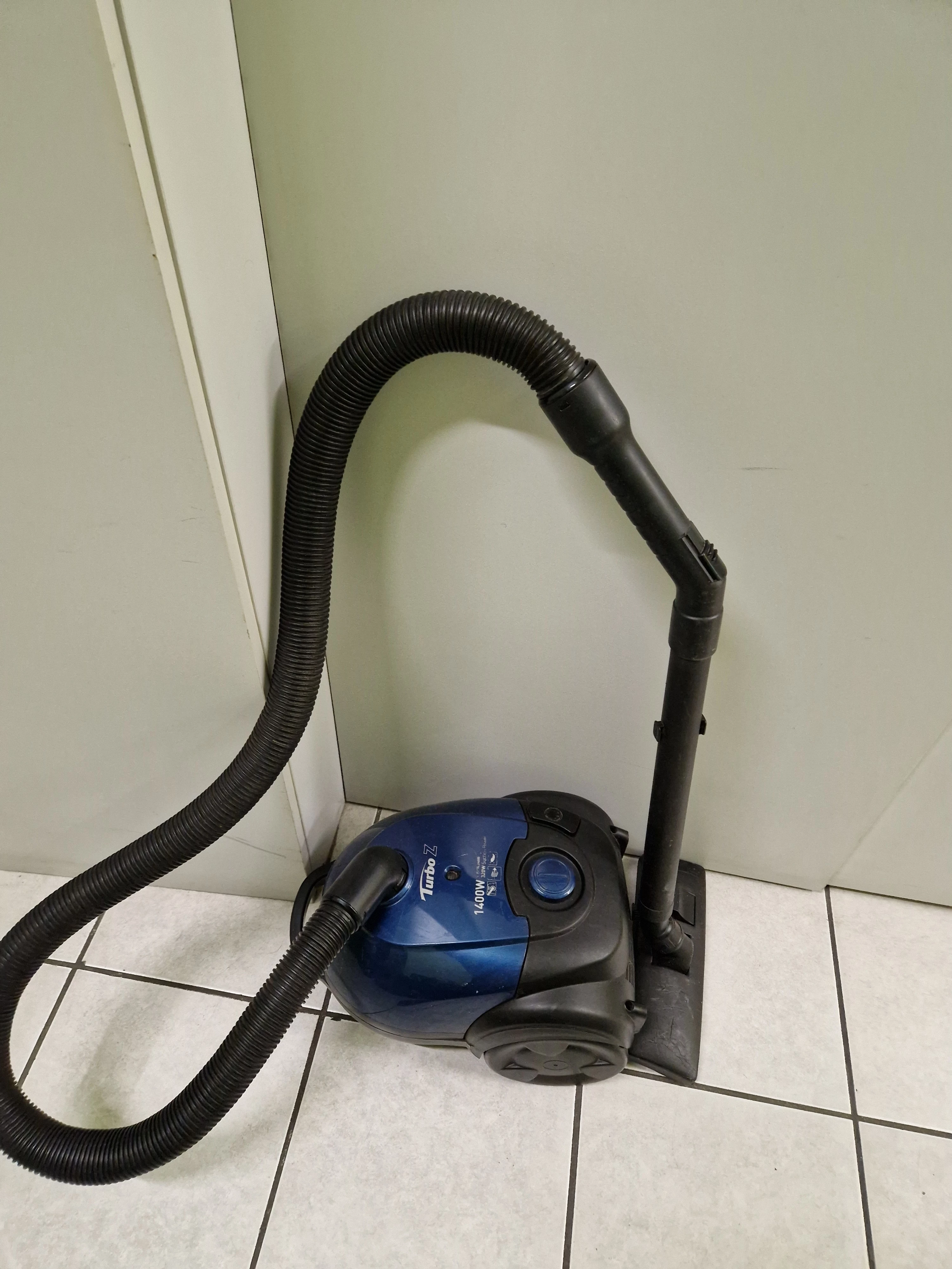 odkurzacz-lg-turbo-z-1400w-wojska-polskiego-112-swiecie