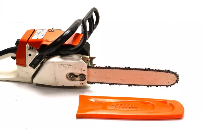 PIŁA LAŃCUCHOWA STIHL 024 + PROWADNICA, OSŁONA - USZKODZONA