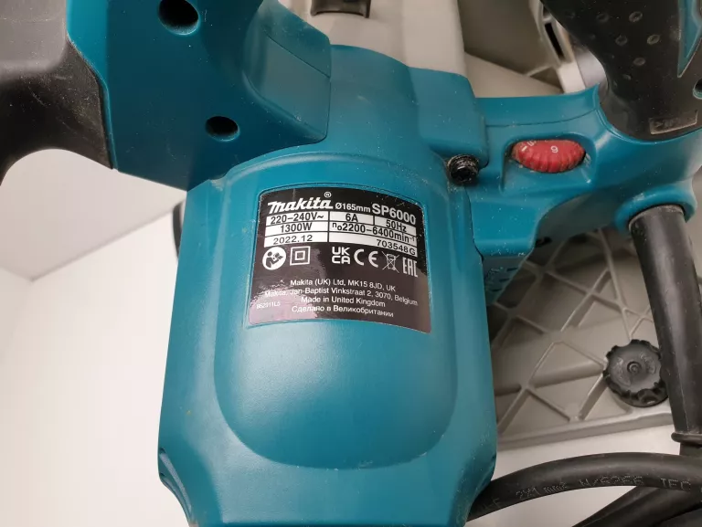 PILARKO-ZAGŁĘBIARKA MAKITA SP6000 ZESTAW
